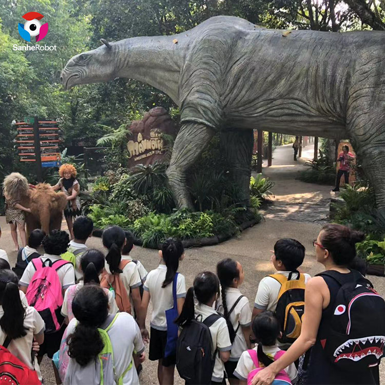 Popular Simulation animal Big rhino display in theme park Featured Image
