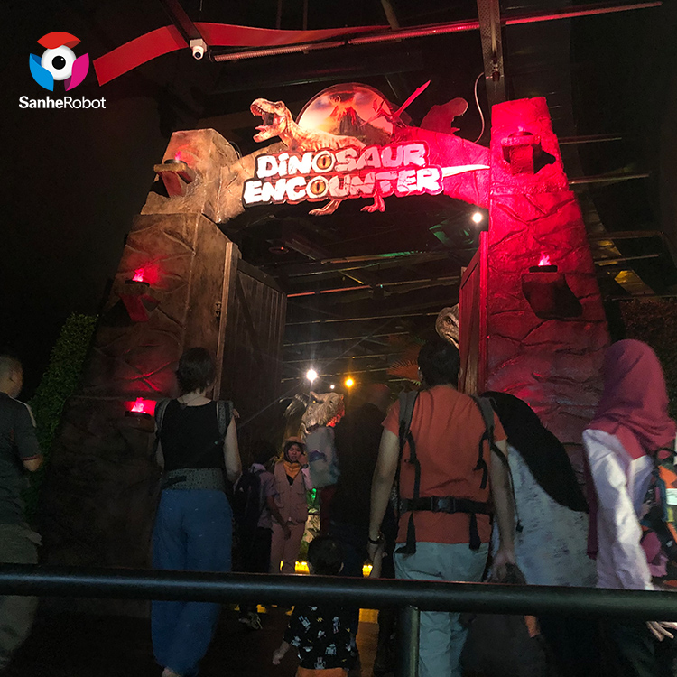 China Wholesale Dinosaur Yard Statue Quotes Pricelist - Dinosaur amusement park fiberglass decoration gate  – Sanhe
