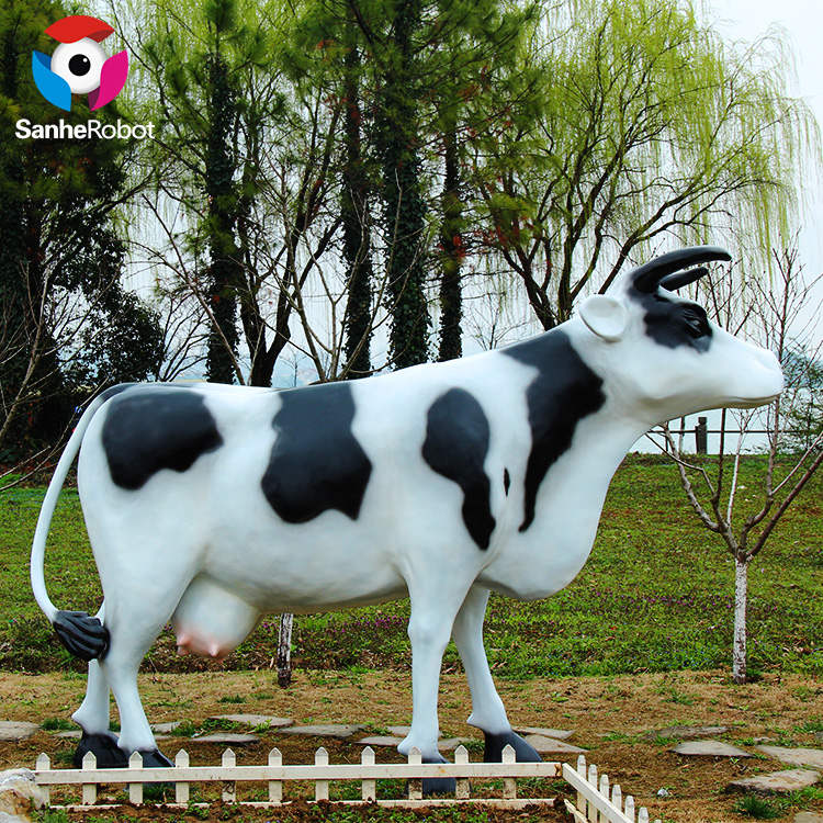 China Wholesale Modern Metal Garden Sculptures Factories Pricelist - Outdoor Garden Life Size Animatronic Attractive Fiberglass Cow Statue  – Sanhe detail pictures