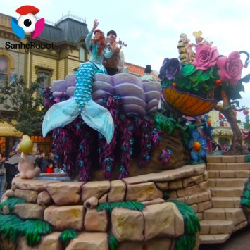 Large parade floats for festival decoration