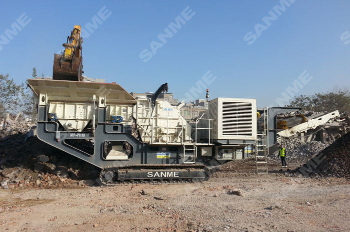 MOBILE CONSTRUCTION WASTE RECYCLING PLANT IN HENAN, CHINA