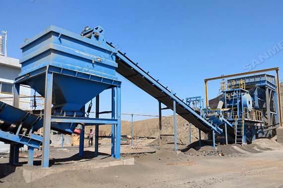 Linea di produzione di frantumazione e vagliatura del granito da 250 t / ora in India