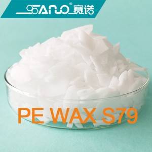 Irregular flake polyethylene wax