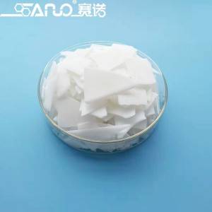 White flake polyethylene wax for color masterbatch