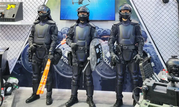 Esquadrão especial de choque da polícia novo equipamento de proteção maravilhosa aparição no 11º CIPEP!