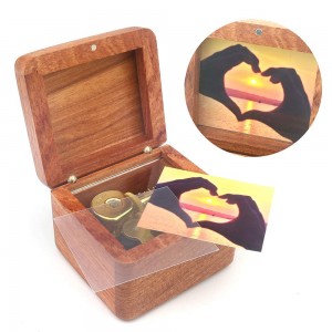 Shangrun Natural Wooden Music Box With Customizable Photos Wind Up Musical Box Gifts