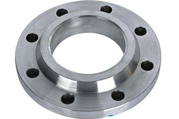 What is the difference between welded flanges, flat welded flanges and socket welded flanges?