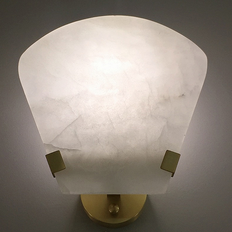 Šiuolaikinė alebastrinė sieninė lemputė