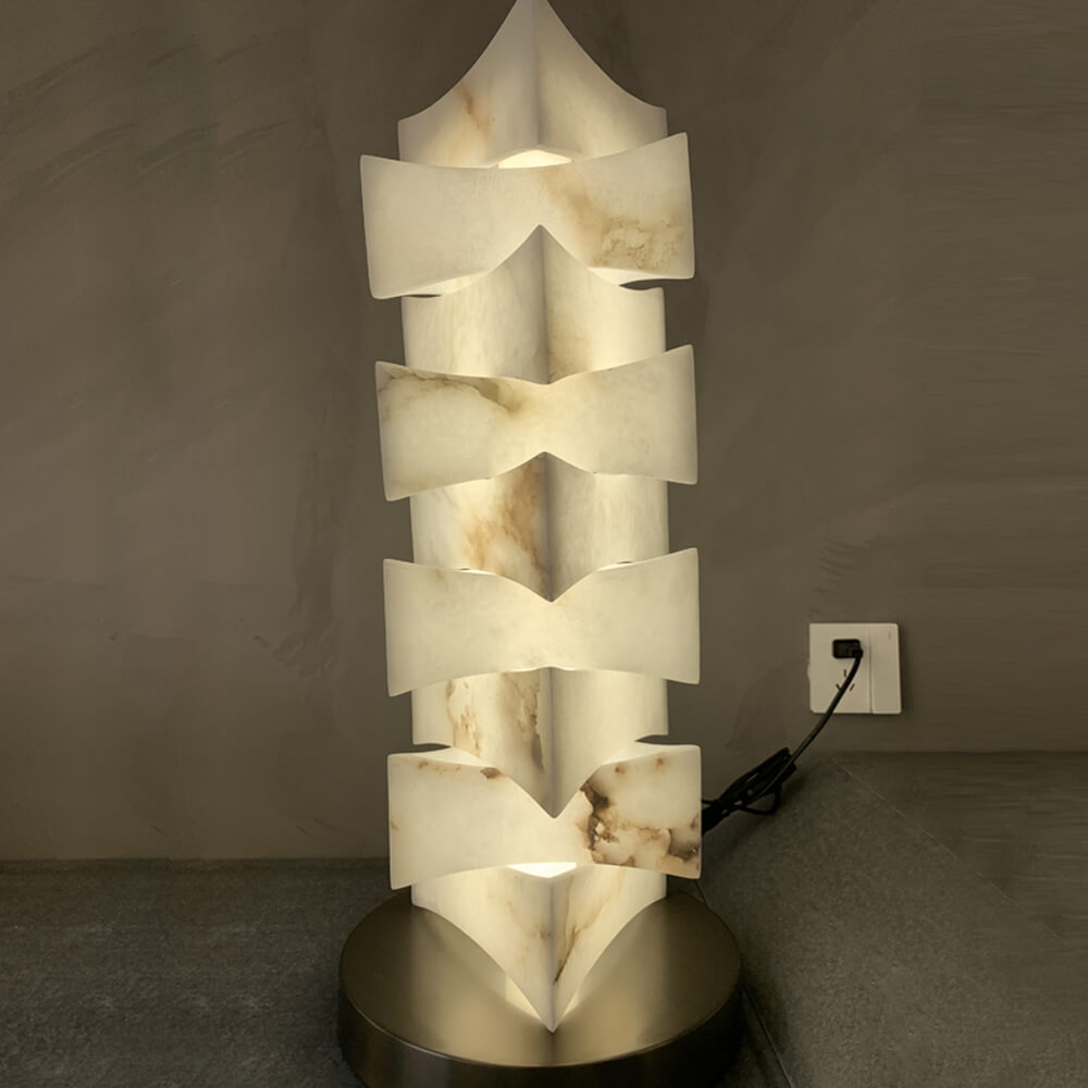 Lámpara de mesa de alabastro en forma de pagoda