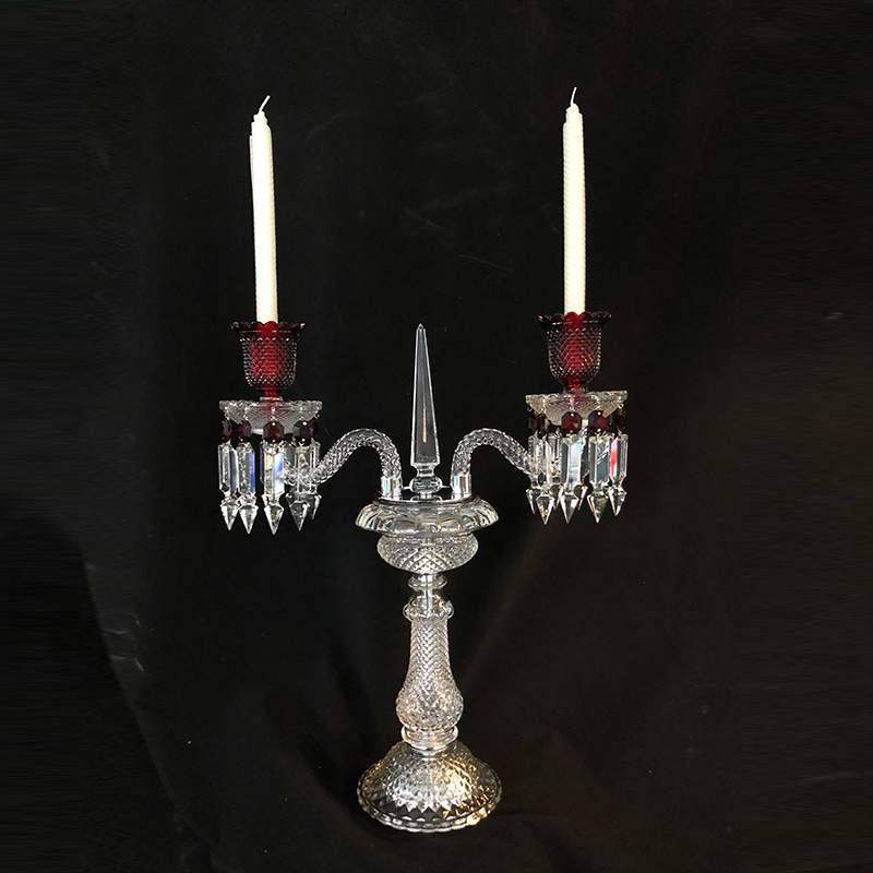Pièce maîtresse de mariage candélabre en cristal inspiré de Baccarat à 2 têtes