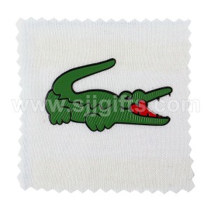Best quality China Customized High Density Polyester Center Fold Woven Clothing Label for Garment