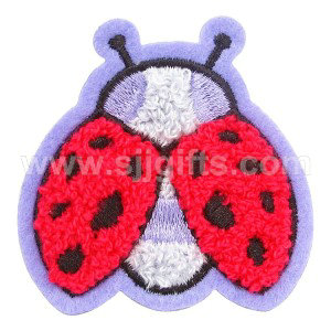 Reasonable price China Custom Sew on Embroidery Labels Personalized Design Teddy Bear Chenille Patches for Kids Garments