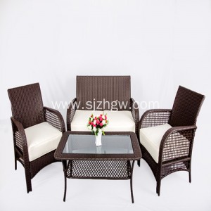 Vintage Metal Naka-frame na Wicker Chair at Glass Top Table set