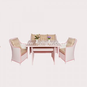 Garden furniture/rattan dining table and chairs