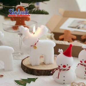 Professional Christmas Gingerbread Man & Elk & Snowman Scented Candles With Excellent Performance