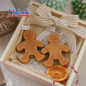 Professionell Chrëschtdag Gingerbread Man & Elk & Snowman parfüméierter Käerzen mat exzellenter Leeschtung