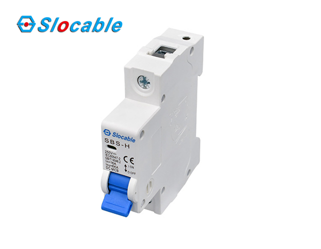 https://cdnus.globalso.com/slocable/slocable-dc-circuit-breakers-for-solar-panels.jpg