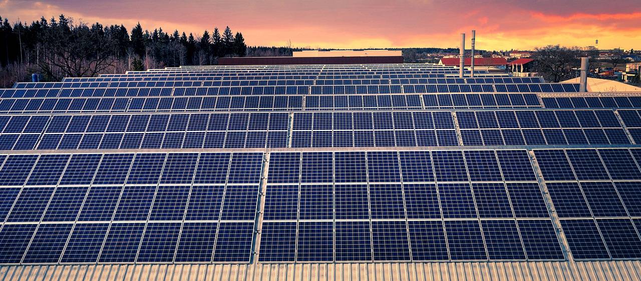 Industria fotovoltaike nis një valë të re integrimi vertikal