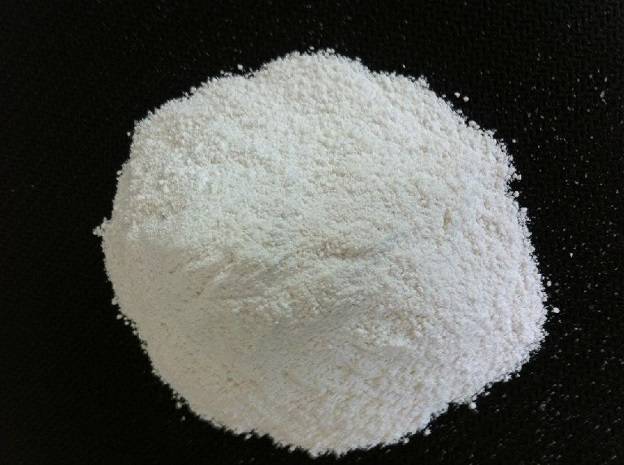 Anhydrous calcium chloride powder