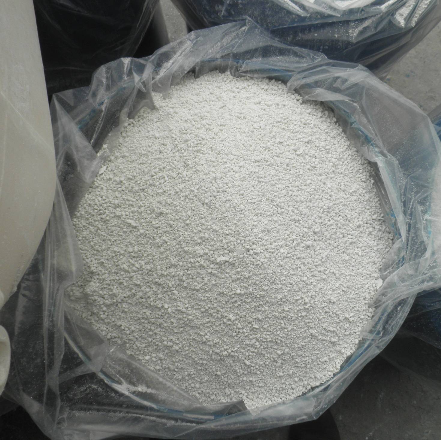calcium hypochlorite 65% for DISINFECTION