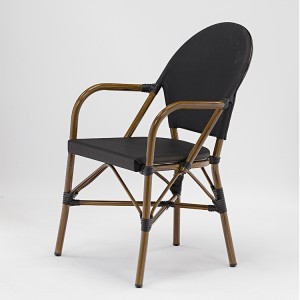 Црна фотеља која се може слагати од бамбуса од тканине за двориште