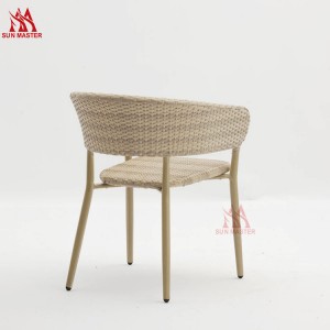 Модерно плетено ратаново кресло с възможност за подреждане