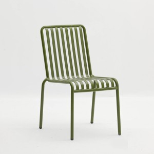 Metalowe krzesło do jadalni w kolorze zielonej trawy