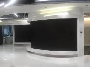 Indoor curved P2.5 flexible LED screen display for column wall