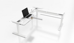 Vollständig höhenverstellbarer L-Schreibtisch für kleine Büros