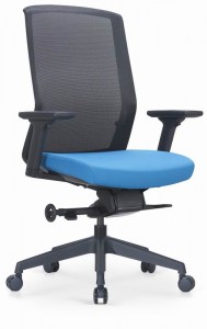 Cadeira de escritório com assento e encosto em malha preta