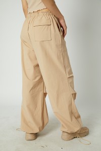 New Delivery for High Quantity OEM Casual Fashionable Trouser Women 100% Nylon Cargo Pants