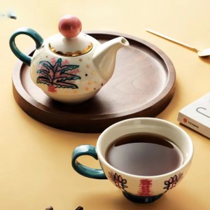 Käsintehty vintage posliinikeraaminen teekannusarja Uutuusmaalattu kukkainen teekannu ja kuppisetti