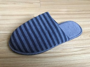 Men’s Indoor Slippers Two-Tone Memory Foam Slipper