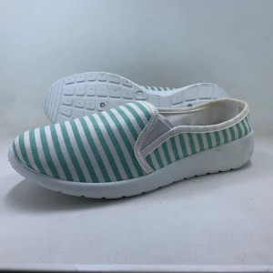 Giày Sneakers Nữ
