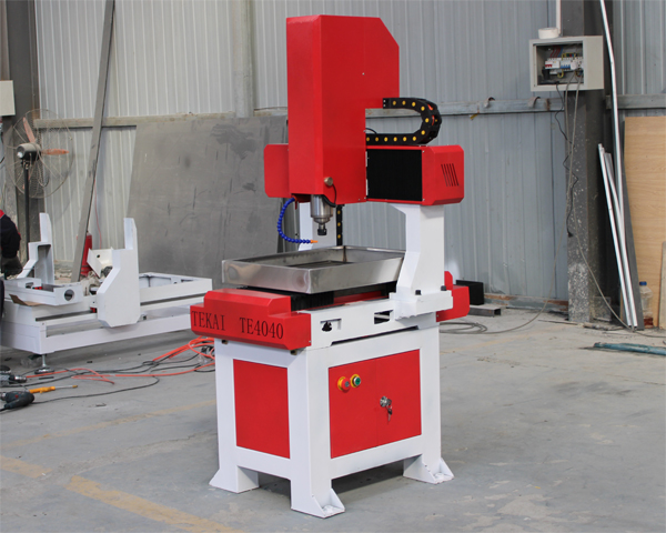 TE4040 400 x 400 mm hochpräziser Tisch, der CNC-Fräser bewegt, Metall, Aluminium, 3D-Form, der Mini-Fräser CNC schnitzt