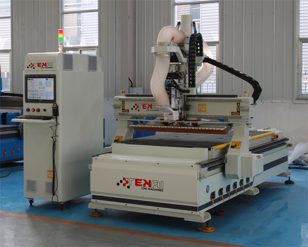 Chinese Professional China Heavy Duty 1325c CNC Router with Linear Tool Changer 12PCS Featured Image