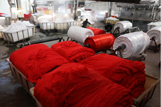 Tekstylfabrikanten sykje nei goedkeapere en miljeufreonlike opsjes