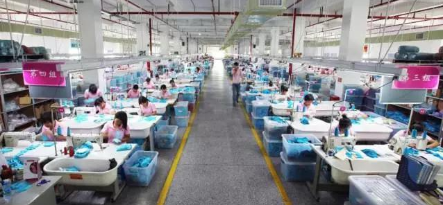 Работниците в производството на облекла имат задължения от 11,85 милиарда щатски долара