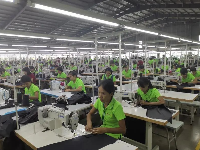 Страховете за шивашките работници в Мианмар