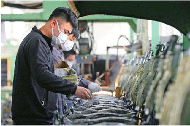 Китай принимает меры для обеспечения занятости и возобновления работы