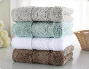 Nueva toalla de algodón a cuadros lisos para hombre, toalla de cara de algodón grueso absorbente diario para el hogar, venta al por mayor CM11