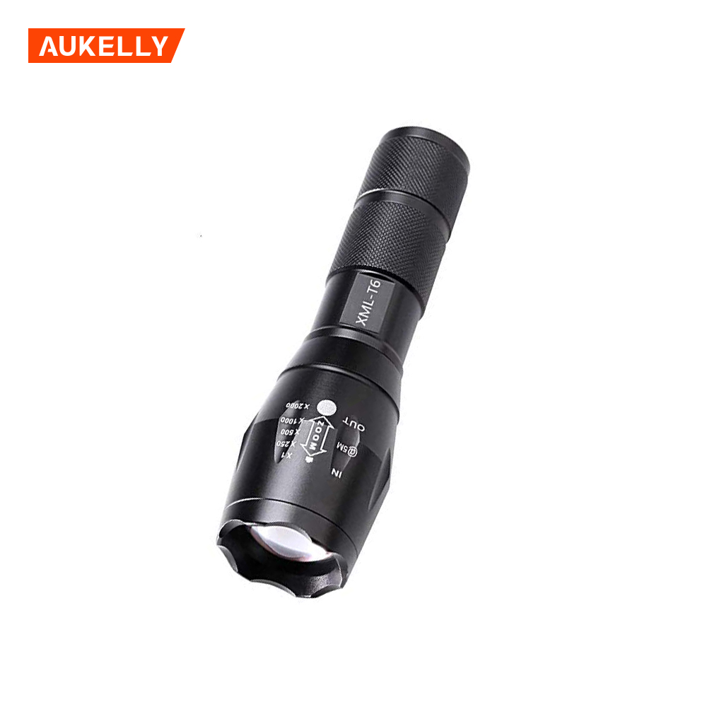LED XML T6 Super Bright 1600 Lumens Zoomable Water Resistant Camping Rechargeable 18650 Battery Powerful Flashlights For Hunting