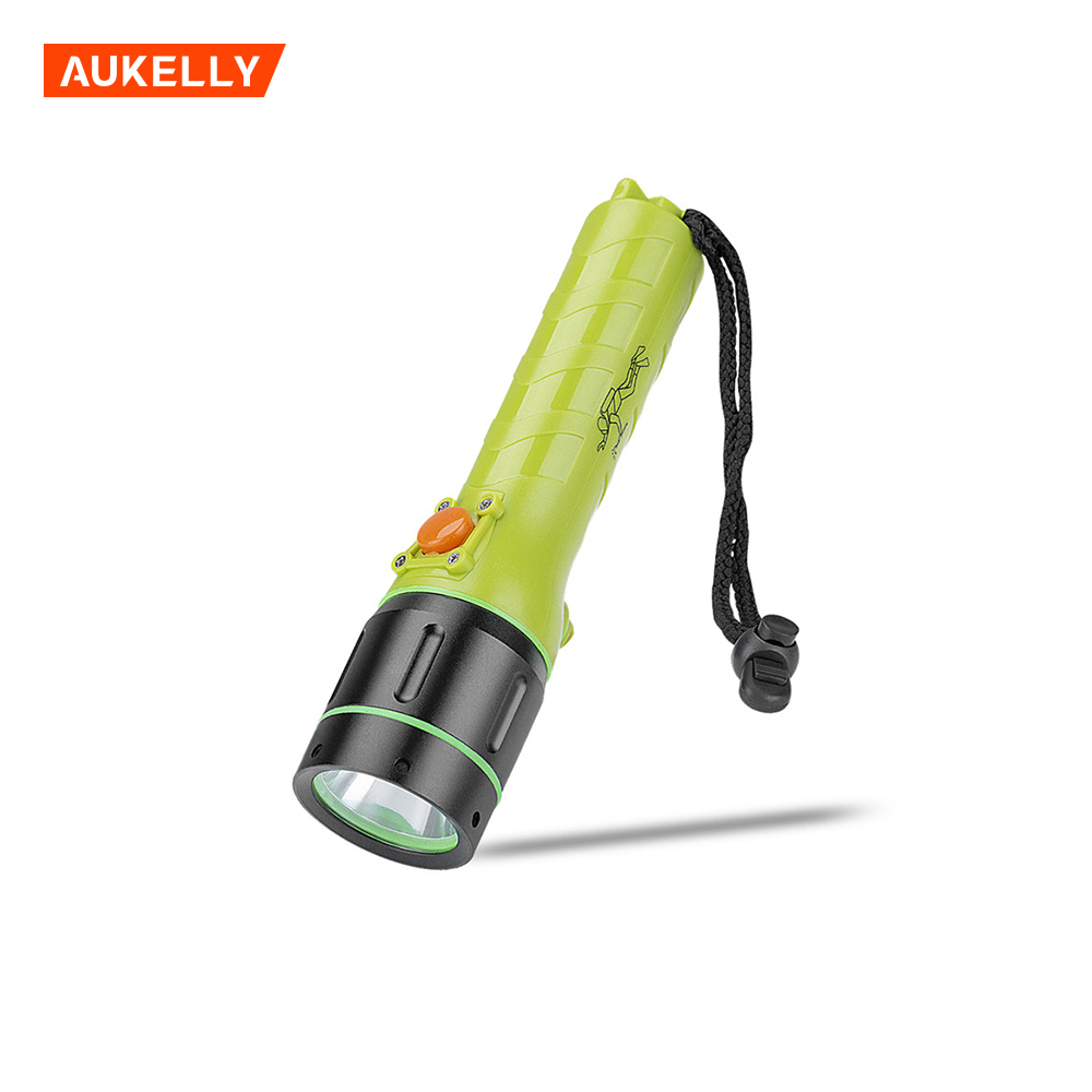 Diving Flashlights 1000Lm T6 LED Scuba Dive Torch Waterproof Portable light   USB Rechargeable underwater flashlight D13