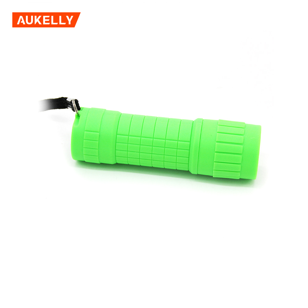 9 LED plastic spray mini rubber flashlight H128