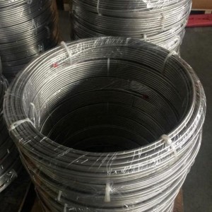 ASTM 316L rullade rör i rostfritt stål Spolrör Kina leverantörer