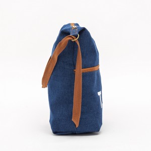 Hombro y mochila de ocio funcional de mezclilla suave de gran capacidad simple y de moda