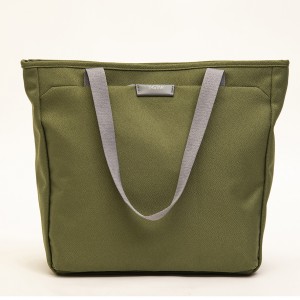 Fashion and leisure new design simple handbag with large capacity