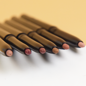 خط لب چندرنگ تامین کننده آرایش مداد لب کرمی با ماندگاری طولانی