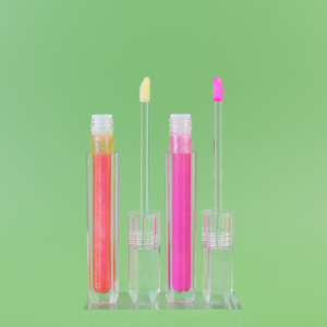 Custom Iridescent Crystal Lip Gloss for Mesmerizing Lip Glow