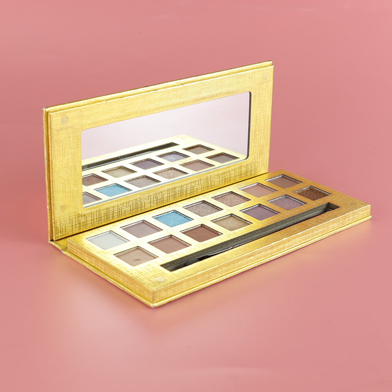 golden eyeshadow palette (1)